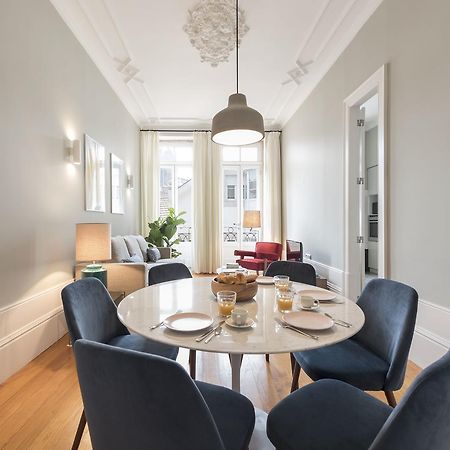 Lovelystay - Flower Stylish Apartment Porto Buitenkant foto