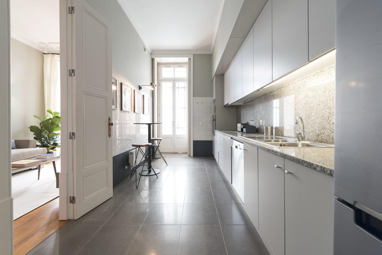 Lovelystay - Flower Stylish Apartment Porto Buitenkant foto