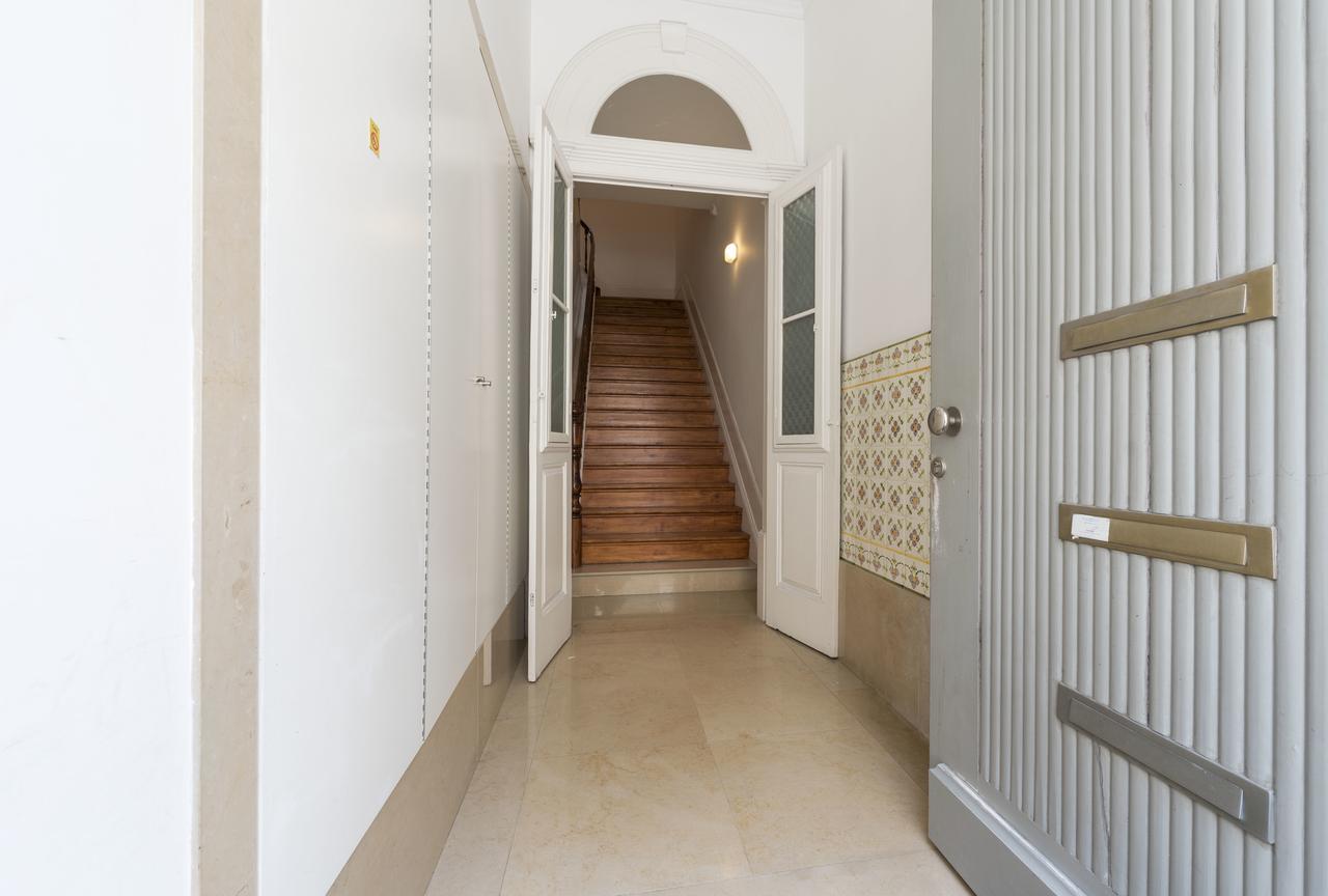 Lovelystay - Flower Stylish Apartment Porto Buitenkant foto