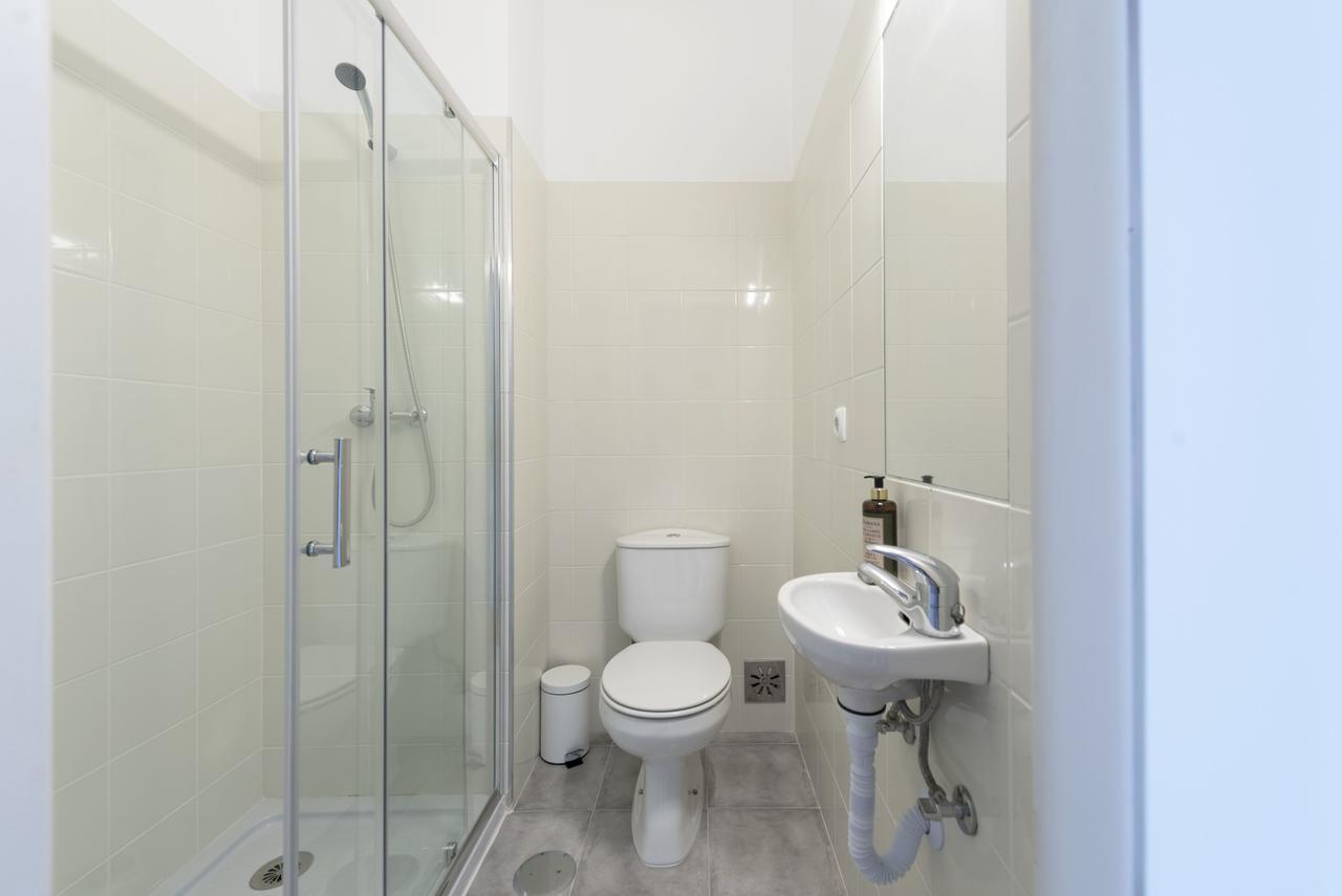Lovelystay - Flower Stylish Apartment Porto Buitenkant foto